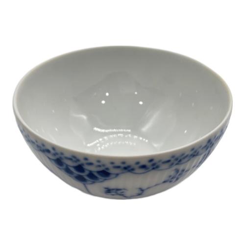 ROYAL COPENHAGEN (ロイヤル・コペンハーゲン) ティーカップ&ソーサー ブルーフルーテッド・ハーフレース