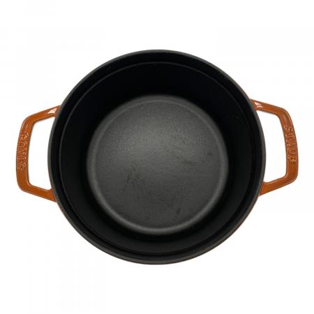 ストウブ　STAUB オレンジ ラウンドココット　20cm 美品　廃番カラー Staub (ストウブ) ピコ・ココット・ラウンド 22cm オレンジ