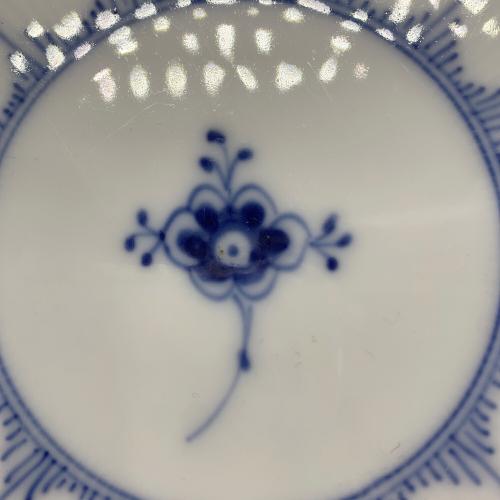 ROYAL COPENHAGEN (ロイヤル・コペンハーゲン) プレート 26cm カケ・凹み・キズアリ有 ブルーフルーテッド・ハーフレース
