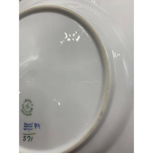 ROYAL COPENHAGEN (ロイヤル・コペンハーゲン) プレート 26cm カケ・凹み・キズアリ有 ブルーフルーテッド・ハーフレース