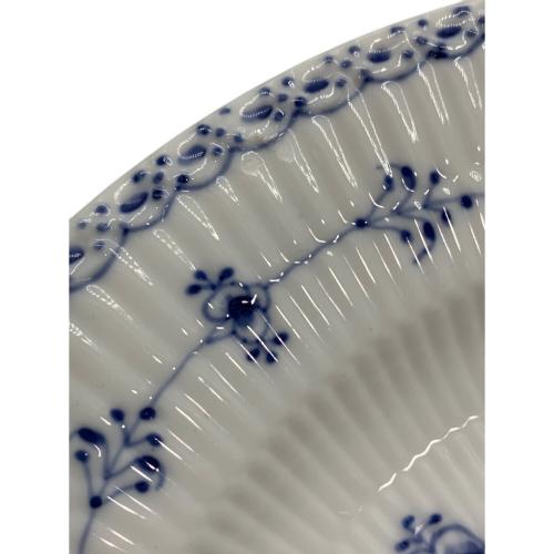 ROYAL COPENHAGEN (ロイヤル・コペンハーゲン) プレート 26cm カケ・凹み・キズアリ有 ブルーフルーテッド・ハーフレース