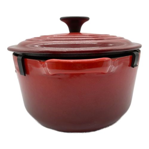 LE CREUSET (ルクルーゼ) オーバルキャセロール レッド 23㎝