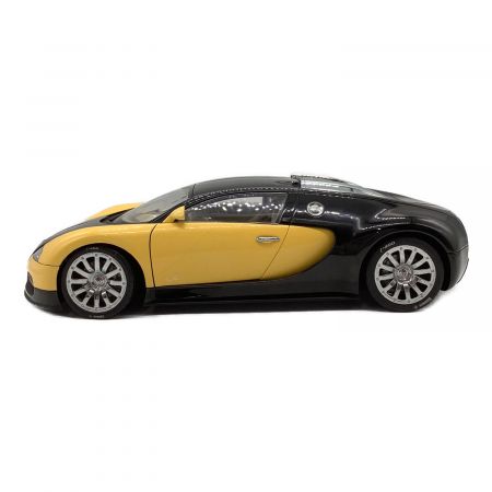AUTOart (オートアート) モデルカー 塗膜割れ有/ブラック×イエロー @ 1/18 BUGATTI EB 16.4 Veyron