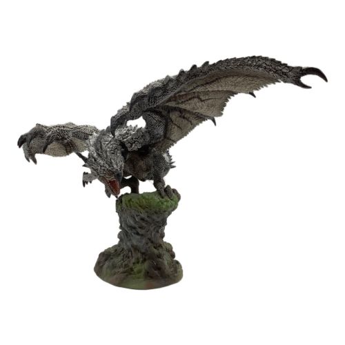 モンスターハンター イベント・モンハン部限定 銀火竜 リオレウス希少種 カプコンフィギュアビルダー クリエイターズモデル