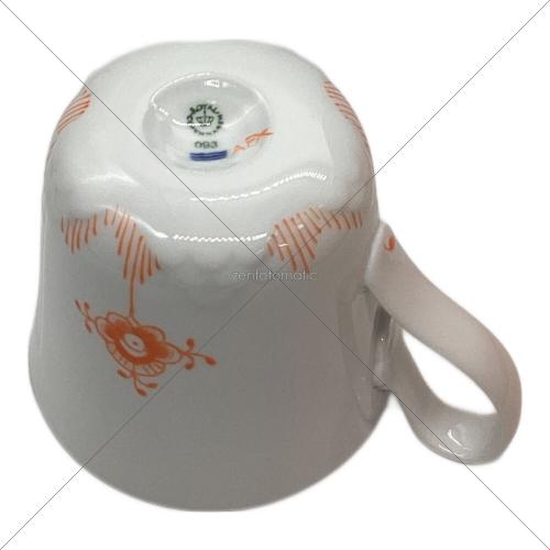 ROYAL COPENHAGEN (ロイヤル・コペンハーゲン) ティーカップ&ソーサー ホワイト×オレンジ カラーエレメンツ