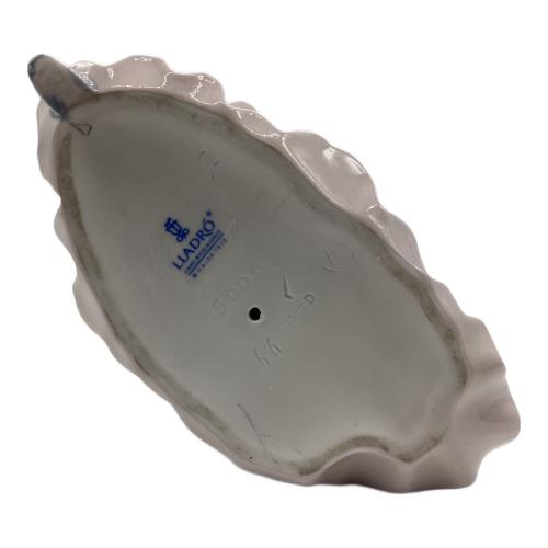 LLADRO (リヤドロ) フィギュリン【読書する貴婦人】 5000