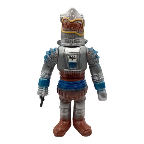 BANDAI（バンダイ）ウルトラ怪獣シリーズ ユートム ソフビフィギュア 円谷プロ レトロホビー