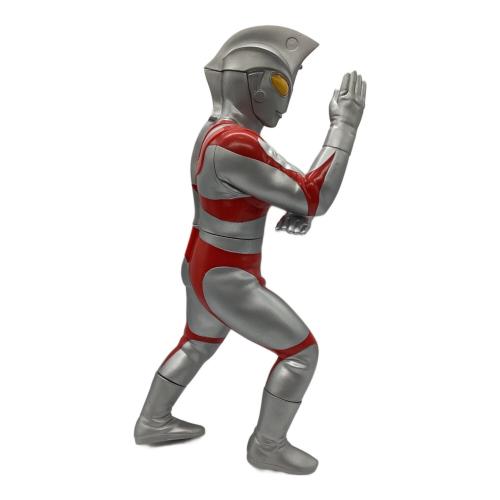 ウルトラマンシリーズ (千値練) ソフビフィギュア 中国製 円谷プロ ウルトラマンA【暁に空に浮かぶ影】 2002年