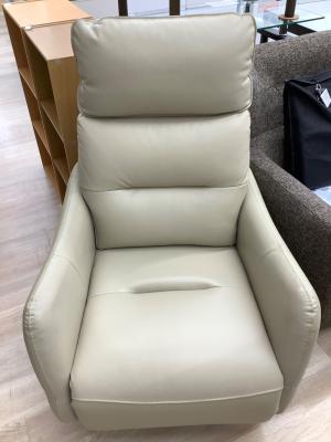 ニトリ 1人掛けリクライニングソファー グレー 電動 半革 LE01