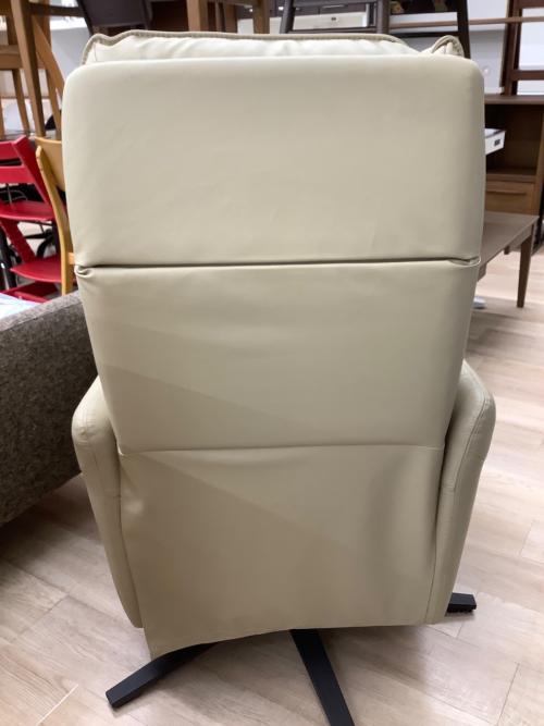 ニトリ 1人掛けリクライニングソファー グレー 電動 半革 LE01