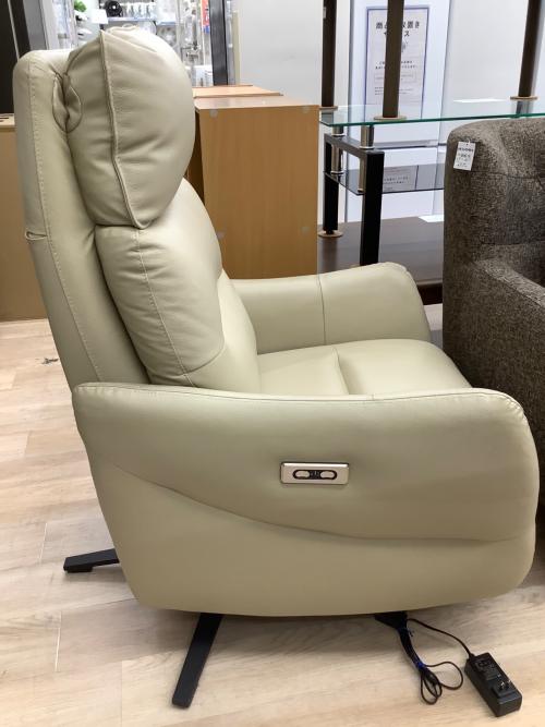 ニトリ 1人掛けリクライニングソファー グレー 電動 半革 LE01