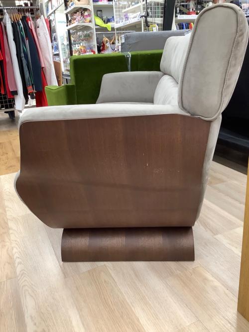 FUJI FURNITURE (フジファニチア) 2人掛けソファー アイボリー オットマン付 ファブリック