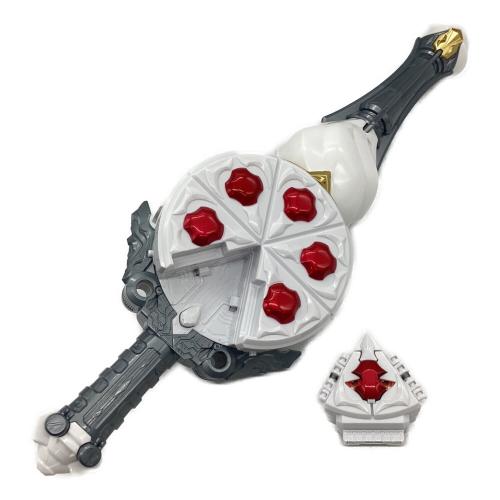 仮面ライダーガヴ (カメンライダーガヴ) DXガヴホイッピア＆ケーキングゴチゾウ 仮面ライダー