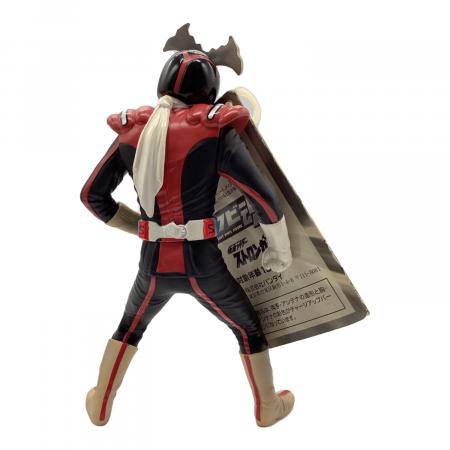 仮面ライダーストロンガー ソフビフィギュア 仮面ライダー 作成途中 ジャンク 仮面ライダーストロンガー ソフビフィギュア 仮面ライダー 作成途中
