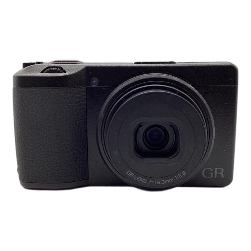 RICOH (リコー) コンパクトデジタルカメラ 2019年製 R02010 2424万画素(有効画素) 23.5mm×15.6mm(APS-Cサイズ)CMOS 専用電池 ISO100～102400 0202227