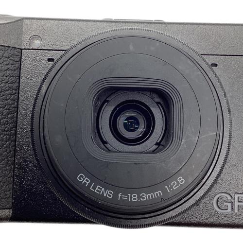 RICOH (リコー) コンパクトデジタルカメラ 2019年製 R02010 2424万画素(有効画素) 23.5mm×15.6mm(APS-Cサイズ)CMOS 専用電池 ISO100～102400 0202227