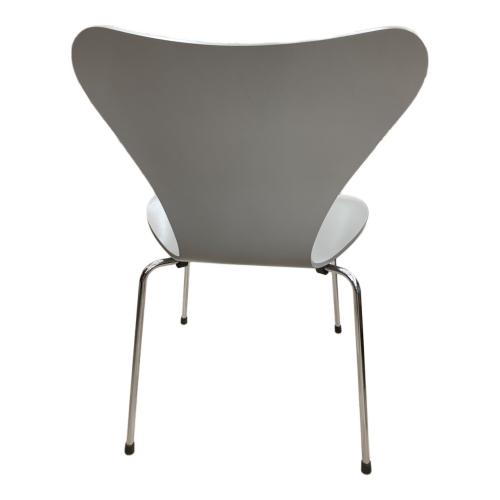 Fritz Hansen (フリッツハンセン) ダイニングチェアー 12 グレー セブンチェア