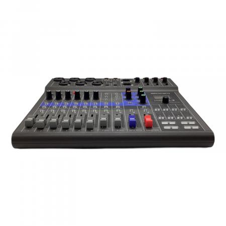 ZOOM (ズーム) 8-TRACK MIXER/RECORDER LiveTrak L-8｜トレファクONLINE
