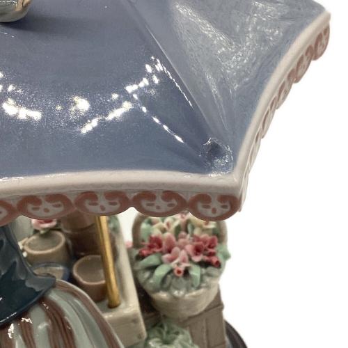 LLADRO (リヤドロ) フィギュリン 公園通りの花屋さん 本体のみ