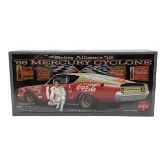 university of racing ダイキャストカー Bobby Allison "Coca-Cola'69/Mercury Cyclone