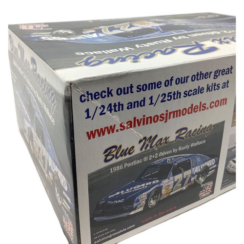 Salvinos Jr Models プラモデル 1/24 Blue Max Racing