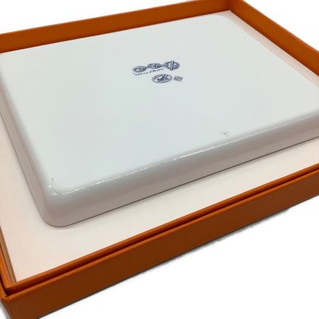 エルメス　シェーヌ・ダンクル　スクエアプレート HERMES (エルメス) スクエアプレート シェーヌダンクル｜トレファクONLINE