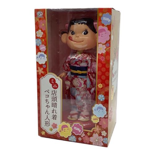 ミニ店頭晴れ着 ペコちゃん