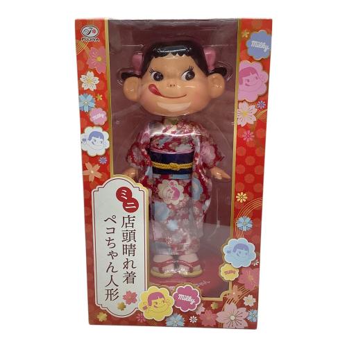 ミニ店頭晴れ着 ペコちゃん