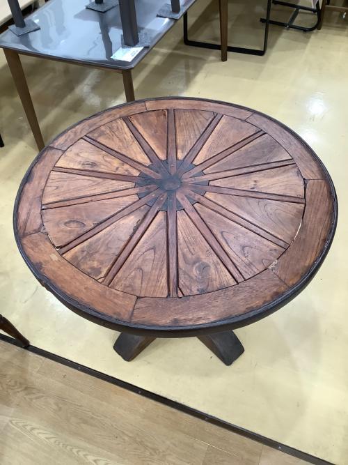アンティークラウンドテーブル