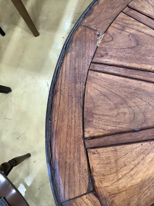 アンティークラウンドテーブル