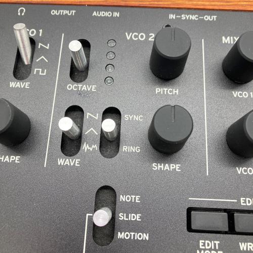 KORG (コルグ) シンセサイザー monologue