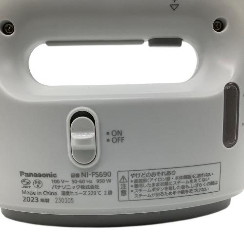 Panasonic (パナソニック) 衣類スチーマー 程度A 2023年製 NI-FS690 動作確認済み