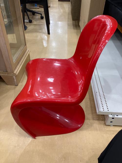 デザインチェア レッド リプロダクト