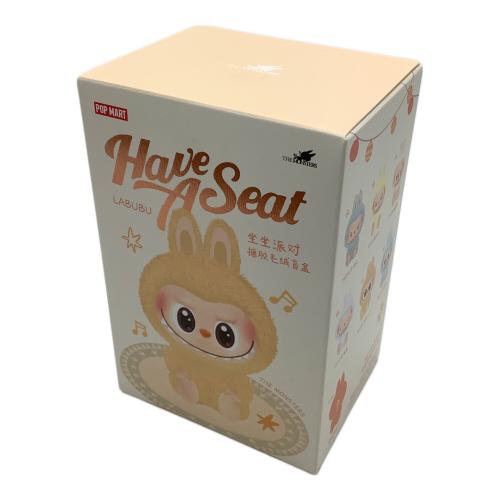 POP MART (ポップマート) LABUBU マスコット人形 HAVE A SEAT