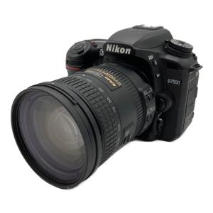 Nikon (ニコン) デジタル一眼レフカメラ D7500