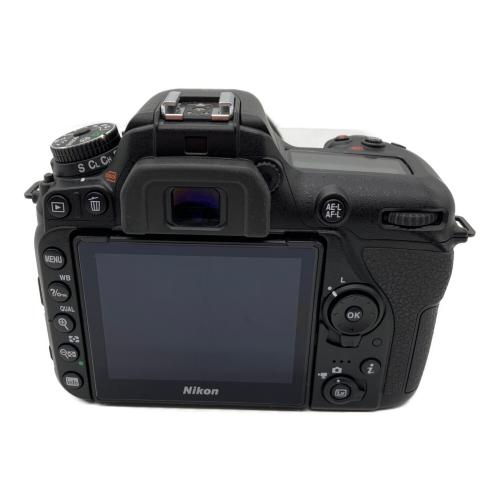 Nikon (ニコン) デジタル一眼レフカメラ D7500