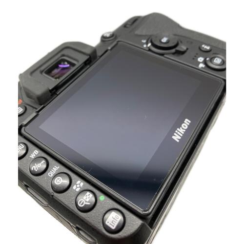 Nikon (ニコン) デジタル一眼レフカメラ D7500