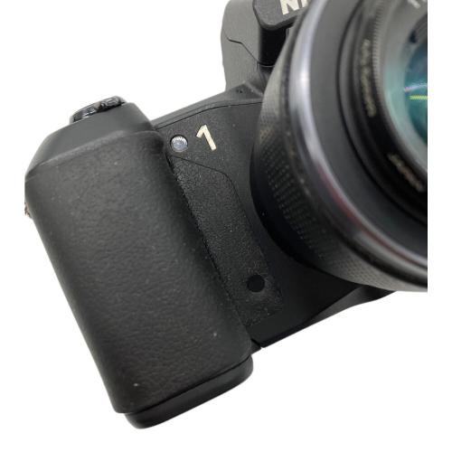 Nikon (ニコン) デジタル一眼レフカメラ 1 V2 キズ・画面ヨゴレ有/ズームレンズ「1 NIKKOR VR 10-30mm f/3.5-5.6」