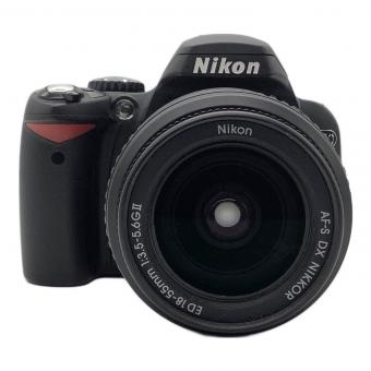 Nikon (ニコン) デジタル一眼レフカメラ D40