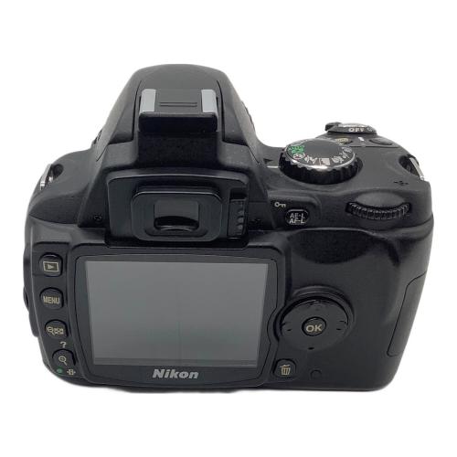 Nikon (ニコン) デジタル一眼レフカメラ D40