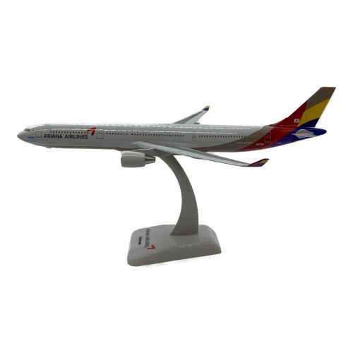 HOGAN (ホーガン) 飛行機 スレ・キズ有 1/200 A330-300 アシアナ航空