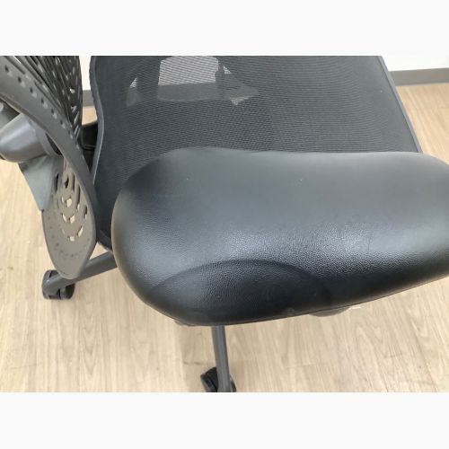 Herman Miller (ハーマンミラー) ミラチェア ブラック MR113AAM