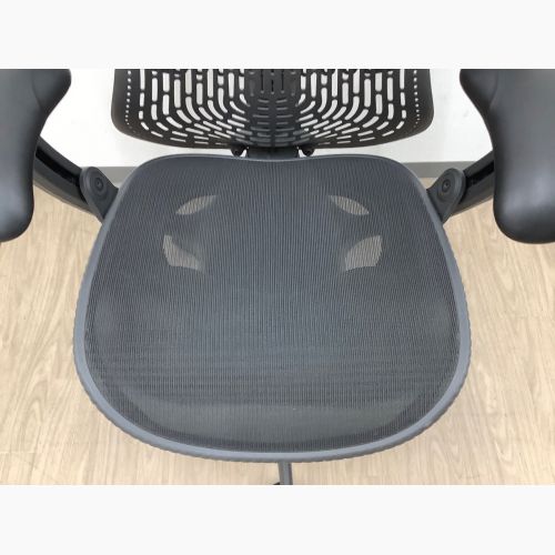 Herman Miller (ハーマンミラー) ミラチェア ブラック MR113AAM