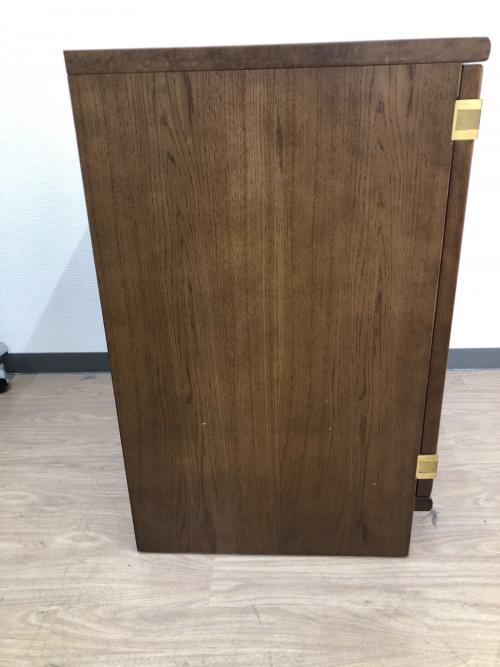 karimoku (カリモク) キャビネット ブラウン ガラス扉付