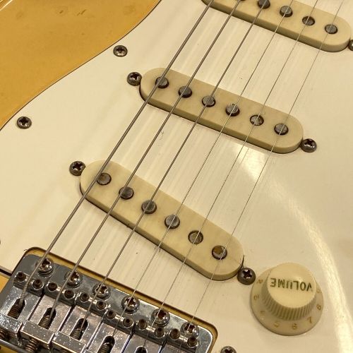 FENDER (フェンダー) エレキギター Stratocaster ストラトキャスター 1974年製