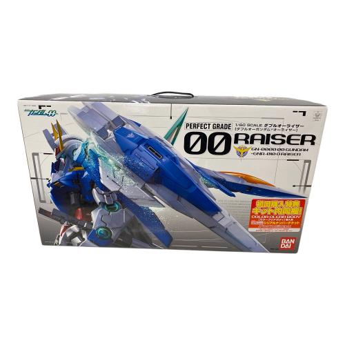 BANDAI (バンダイ) ガンプラ 赤バンダイロゴ 台座付き 1/60スケール ダブルオーライザー