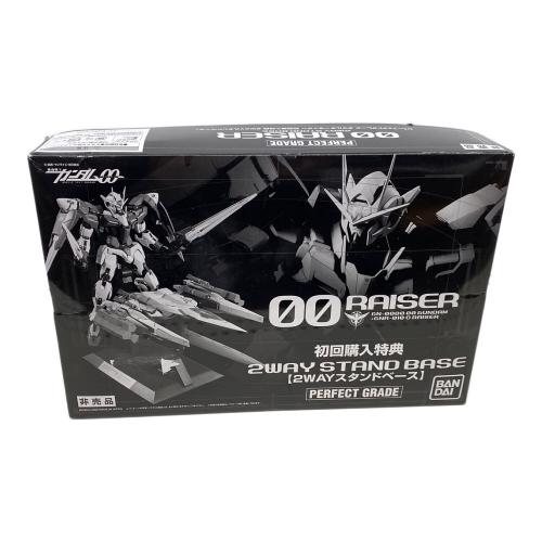 BANDAI (バンダイ) ガンプラ 赤バンダイロゴ 台座付き 1/60スケール ダブルオーライザー