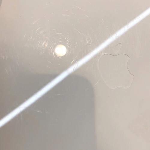 トラックパッド A1535