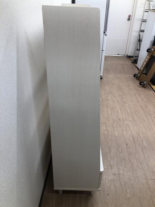 ニトリ ミドルシェルフ ホワイト  4段 引き出し付 ルフィ2