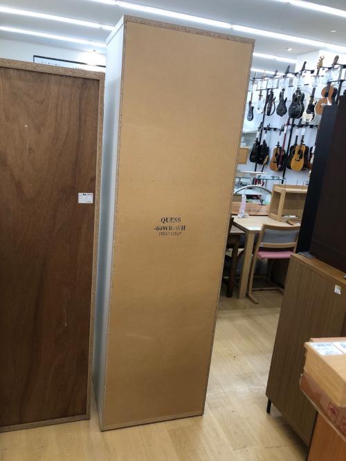 ニトリ ワードローブ ホワイト  2枚扉 ミラー付き クエス